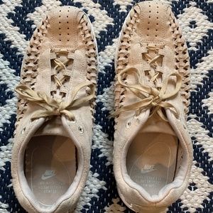 Nike Mayfly Woven Shoe